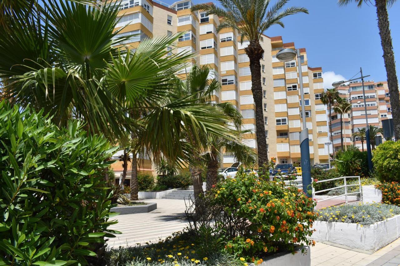 Апартаменты Fantastic Studio - Beachfront Торрокс-Коста Экстерьер фото